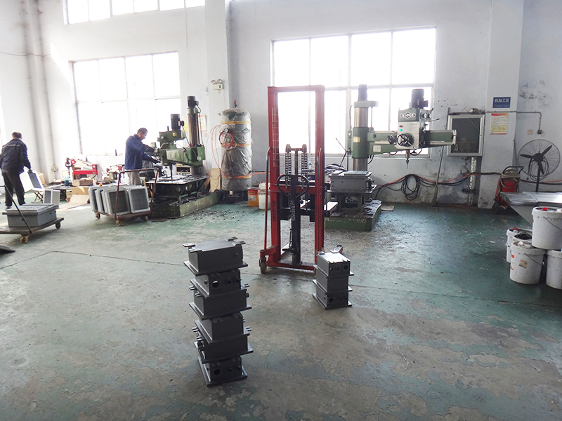 機(jī)加工車(chē)間